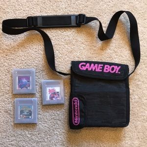 Original Nintendo Game Boy Travel Bag Case and 3 Games